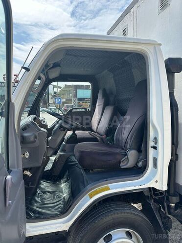 Isuzu  2006, 250,000 km - 4.3 l - Bakı