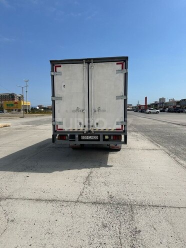 Isuzu  2006, 250,000 km - 4.3 l - Bakı