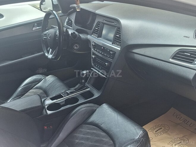 Hyundai Sonata-9