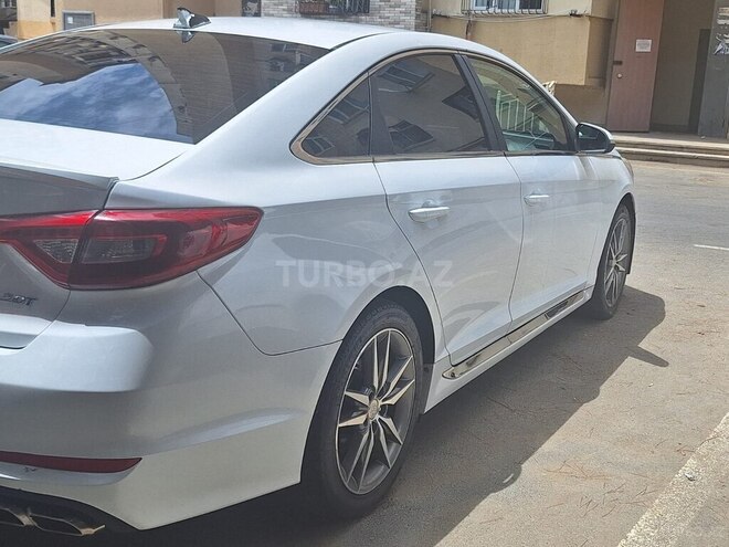 Hyundai Sonata-14