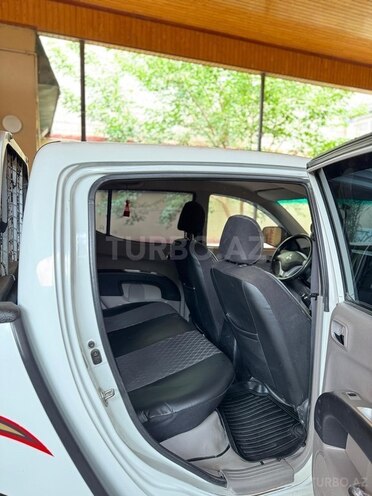 Mitsubishi L200 2014, 261,000 km - 2.5 l - Bakı