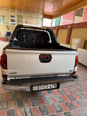 Mitsubishi L200 2014, 261,000 km - 2.5 l - Bakı