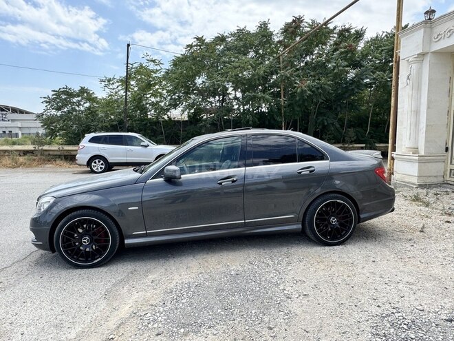 Mercedes C 300 4MATIC 2011, 263,380 km - 3.5 l - Bakı