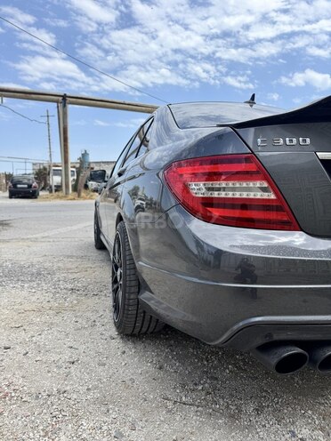 Mercedes C 300 4MATIC 2011, 263,380 km - 3.5 l - Bakı