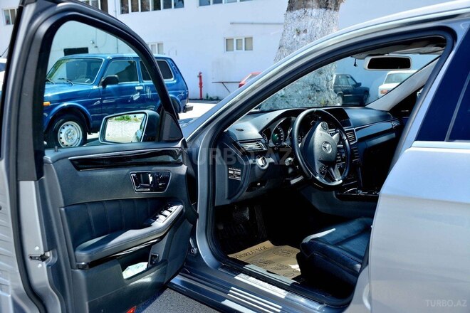Mercedes E 350 2010, 330,000 km - 3.5 l - Bakı