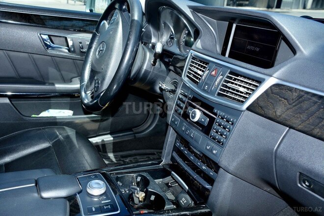 Mercedes E 350 2010, 330,000 km - 3.5 l - Bakı