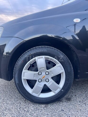 Chevrolet Aveo-11