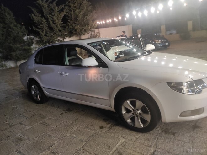 Skoda Superb 2011, 251,000 km - 1.8 л - Bakı