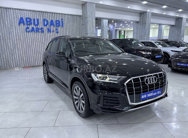 Audi Q7-3