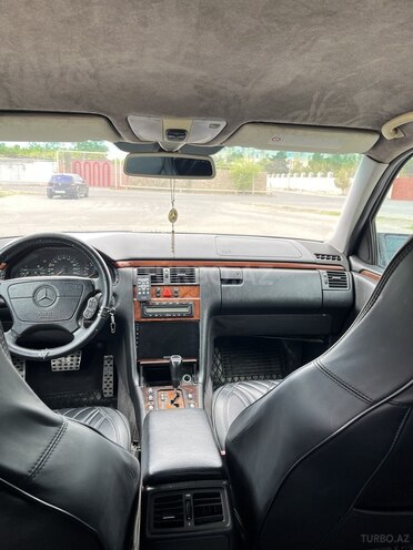 Mercedes E 240 1998, 280,000 km - 2.4 l - Bakı