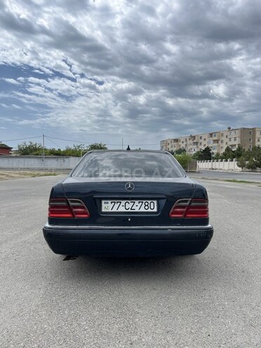 Mercedes E 240 1998, 280,000 km - 2.4 l - Bakı