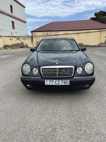 Mercedes E 240 1998, 280,000 km - 2.4 l - Bakı