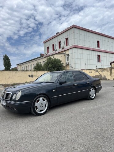 Mercedes E 240 1998, 280,000 km - 2.4 l - Bakı