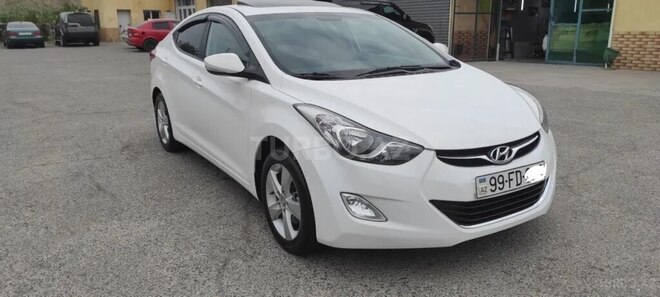 Hyundai Elantra-1
