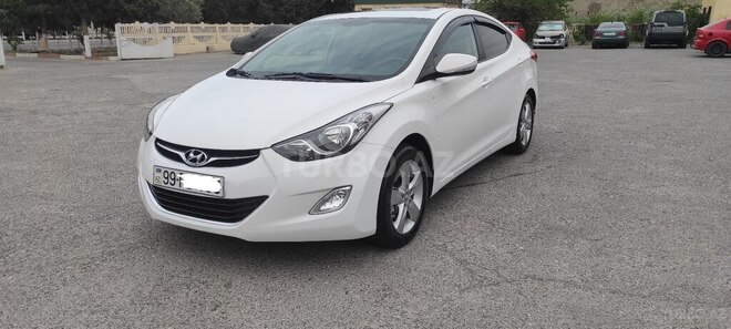Hyundai Elantra-2
