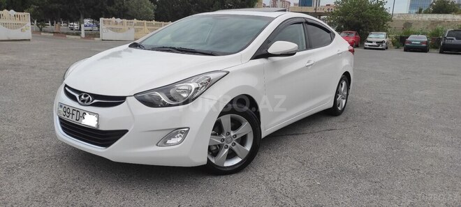 Hyundai Elantra-7