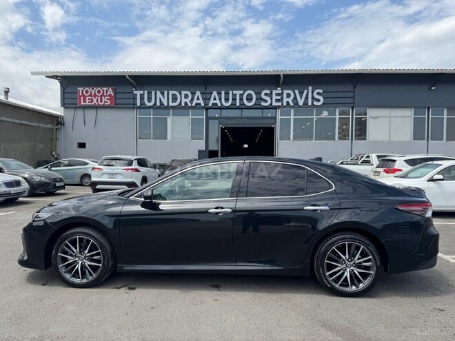 Toyota Camry-7