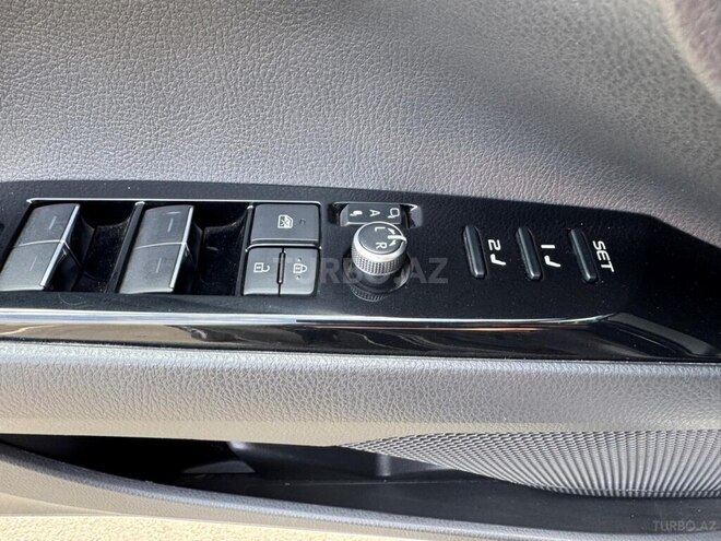 Toyota Camry-9