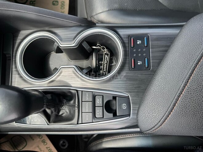 Toyota Camry-10
