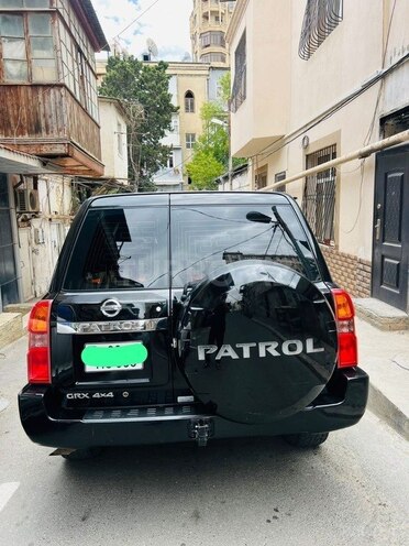 Nissan Patrol 2005, 172,659 km - 4.8 l - Bakı