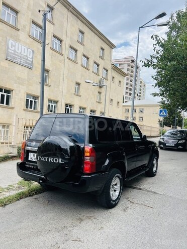 Nissan Patrol 2005, 172,659 km - 4.8 l - Bakı