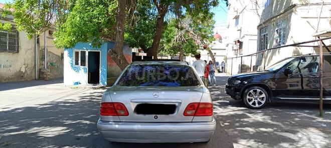 Mercedes E 230 1996, 718,578 km - 2.3 l - Bakı