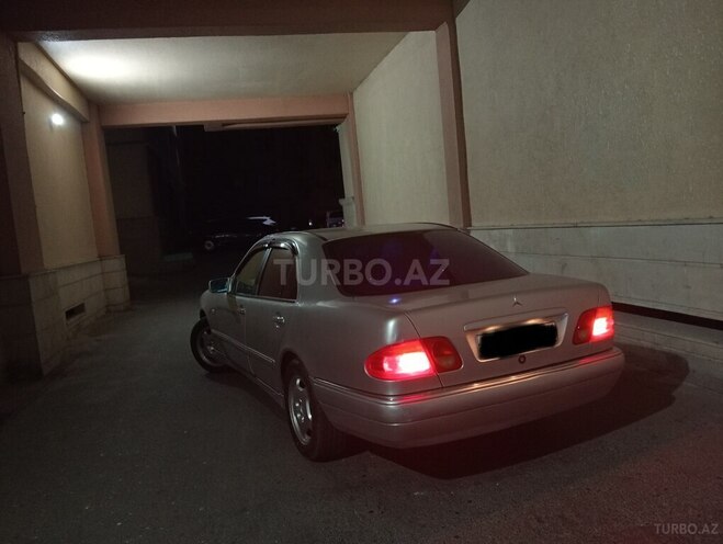 Mercedes E 230 1996, 718,578 km - 2.3 l - Bakı