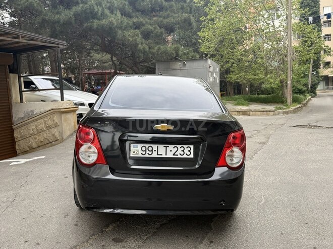 Chevrolet Aveo-3