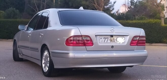 Mercedes E 240 2000, 321,000 km - 2.6 l - Bakı