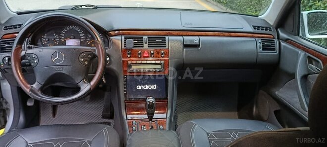 Mercedes E 240 2000, 321,000 km - 2.6 l - Bakı