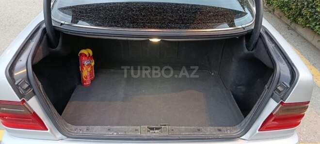 Mercedes E 240 2000, 321,000 km - 2.6 l - Bakı