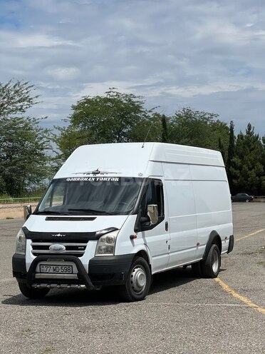 Ford Transit-1