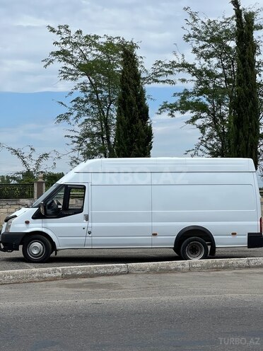 Ford Transit-7