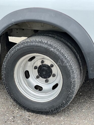 Ford Transit-11