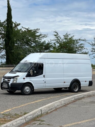 Ford Transit-5