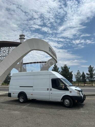 Ford Transit-15