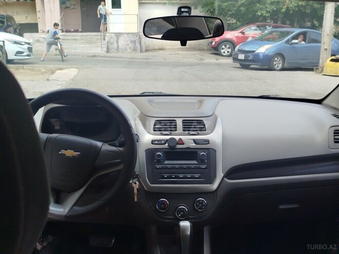 Chevrolet Cobalt-10
