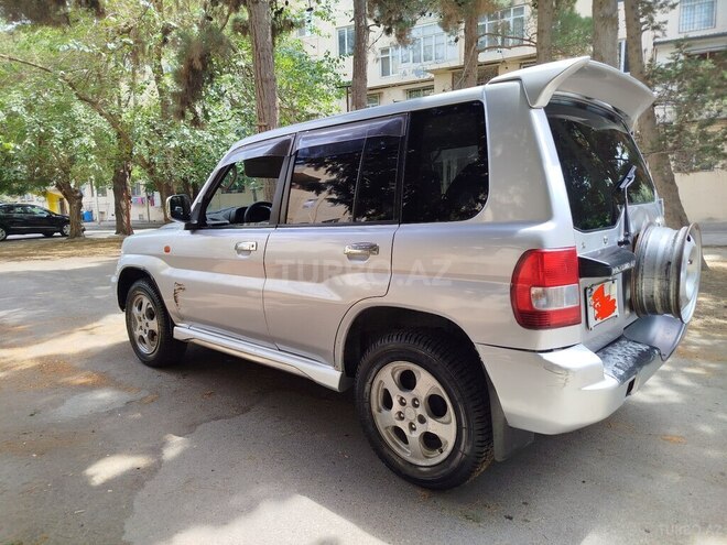 Mitsubishi Pajero io 2001, 321,585 km - 2.0 l - Bakı