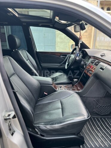 Mercedes E 220 d 2001, 416,776 km - 2.2 л - Bakı