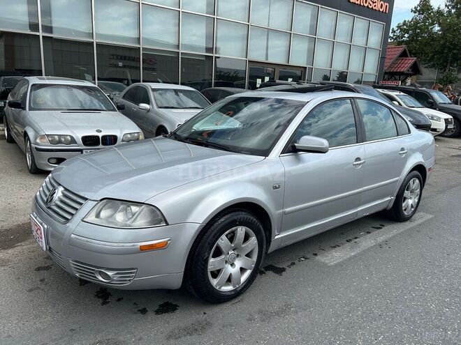 Volkswagen Passat 2002, 285,000 km - 2.0 л - Bakı