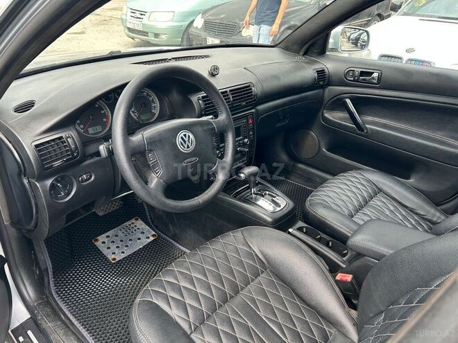 Volkswagen Passat 2002, 285,000 km - 2.0 л - Bakı