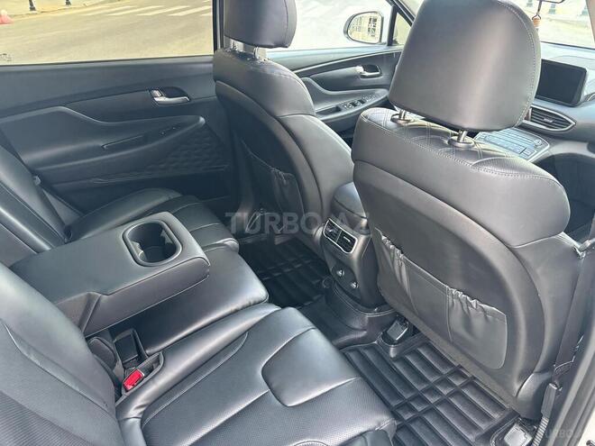 Hyundai Santa Fe-18