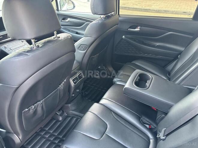 Hyundai Santa Fe-15