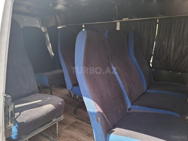 Ford Transit-7