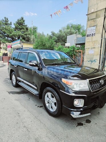 Toyota Land Cruiser-5