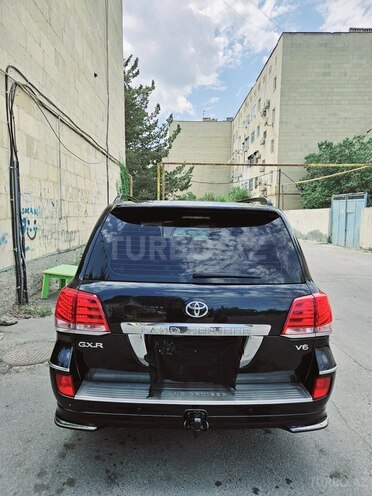 Toyota Land Cruiser-2