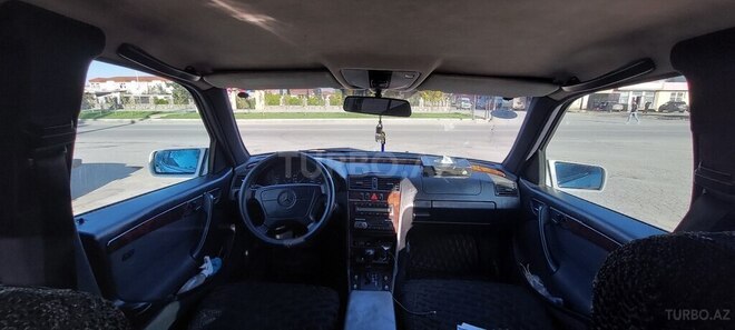 Mercedes C 240 1998, 312,000 km - 2.4 l - Quba
