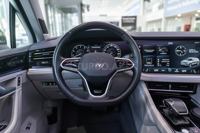 Volkswagen Touareg 2021, 57,785 km - 3.0 l - Bakı