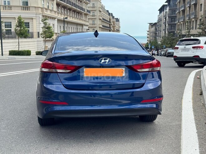 Hyundai Elantra 2018, 135,053 km - 2.0 л - Bakı