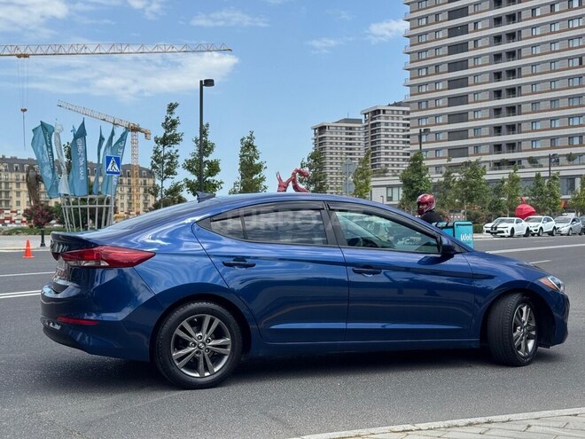 Hyundai Elantra 2018, 135,053 km - 2.0 л - Bakı